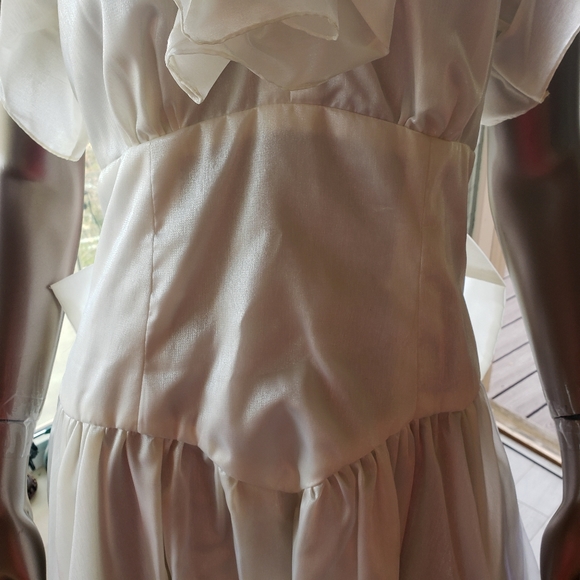 Bespoke Seamstress Made Wedding Dress - Picture 5 of 11